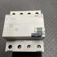 FI- Schalter Typ B Siemens 5SV3644-4 4polig Typ B 40A 300mA 400V Allstromintensi