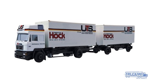 Awm hock uts - man, 2000