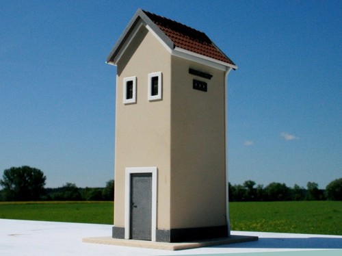 Trafohaus mit sateldach - trafohaus,