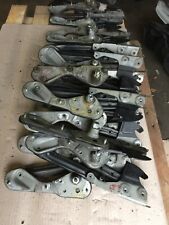 Mercedes-Benz W124 Satz Motorhaubenscharniere Farbe schwarz blauschwarz 199