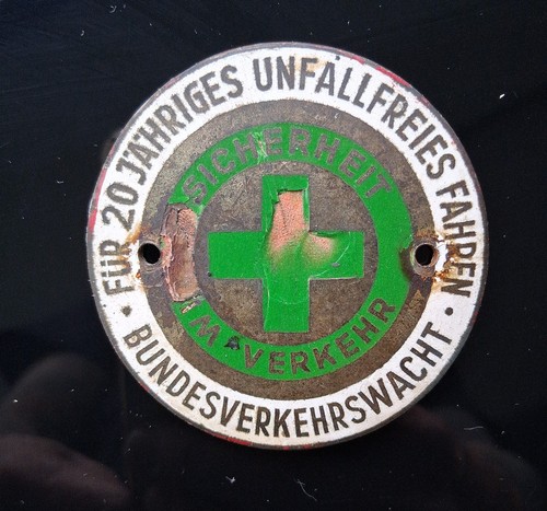 Schild alt bundesverkehrswacht - alt,