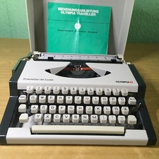 Olympia Traveller de Luxe Schreibmaschine 60/70er Jahre? mit Koffer