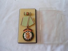 Orden  Abzeichen Polizei Fahnenschwenker  DDR Zeit