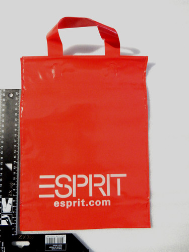 Rote plastiktüte esprit - esprit, 10