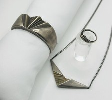 Silber Modernist Set Brutalist