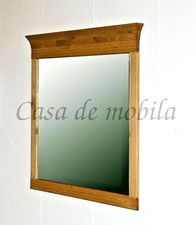 Wandspiegel mit Holzrahmen