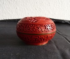 China chinesische Lackdose Rotlack Schnitzerei,  Handarbeit