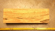 Drechselholz,  1 Stück Mehlbeerholz. Luftgetrocknet. Leicht gestockt. 35x11x10cm
