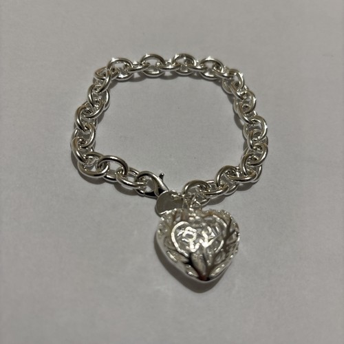 Silberarmband mit einem