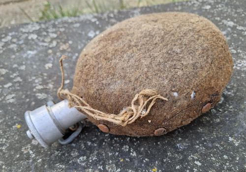 Alte feldflasche mit - feldflasche, extra