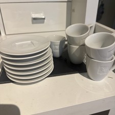 5  Nespresso Tassen  und 7 Untertassen weiß