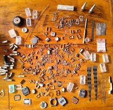 großes Uhrmacher Konvolut Uhren Teile Armbanduhr Ersatzteile Nachlass Werkstatt