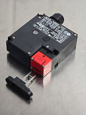 Omron Guard Lock Safety Door Switch D4NL-2HDG-B