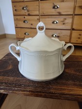 Suppenterrine mit Deckel von