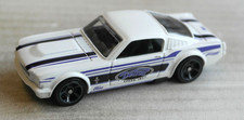Hot Wheels 1965 Ford Mustang 2+2 Fastback weiß Detroit Speed Inc. HW Auto Car 65