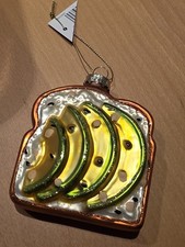 AVOCADO - TOAST - SANDWICH -