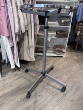 Rundständer -Drehständer aus Metall