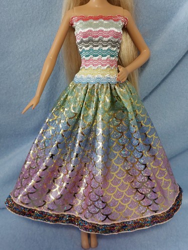 Barbie kleid puppen regenbogen - kleid,