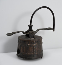 Vintage Bronze Trog Anspitzer