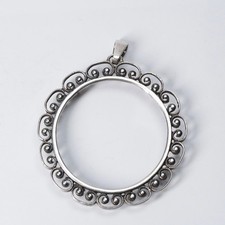 Solid coin setting pendant
