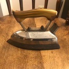 Altes elektrisches Bügeleisen Sammelstück Vintage Deko  aus Sammlungsauflösung