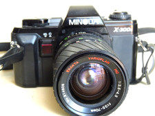 Minolta X-300s SLR Kamera mit Telelzoomobjektiv Exakta Varioplan