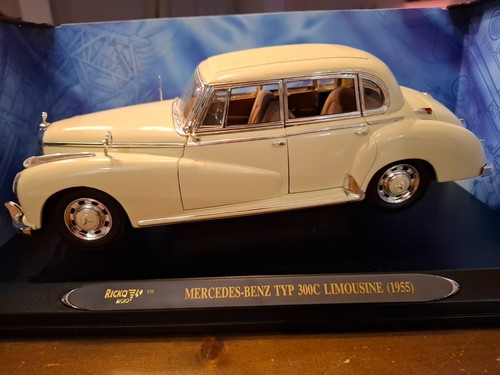 Modellauto mercedes 300 - 1:18,