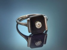 ART DECO RING MIT DIAMANT UND