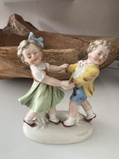 wunderschöne Figur Porzellan Stempel 9341 ENS? Mädchen und Junge tanzend vintage