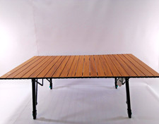 Tan Xian Zeh Aufstelltisch