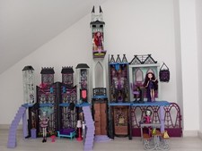 Hi Ich Verkaufe diese Monster High Schule Für 120€ fals Interesse bitte Melden?