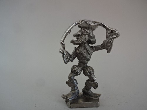 Metallfigur grotesker - metallfigur,