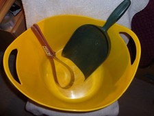 Futterschaufel, Futtereimer und Schweissmesser