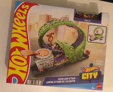 Hot Wheels Crocodile Loop Set