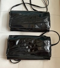 Handtasche schwarz Lack, mit Riemchen 2 Stück 