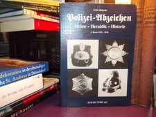 Polizei-Abzeichen - Helme