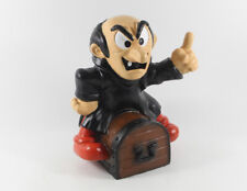 Schlumpf Schlümpfe === Großfigur Gargamel auf Truhe ZEHO 1983 smurfs