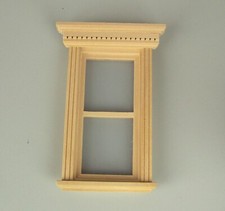 Fenster aus Holz für Krippe