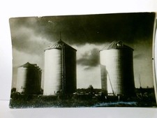 Russland. Unbekannte Türme / Silos. Wohl Leningrader Vlg., Alte Ansichtskarte / 