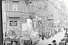 Altes Foto-Negativ, Umzug 1