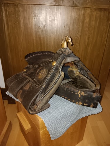 Antiker pferdesattel mit - antiker,