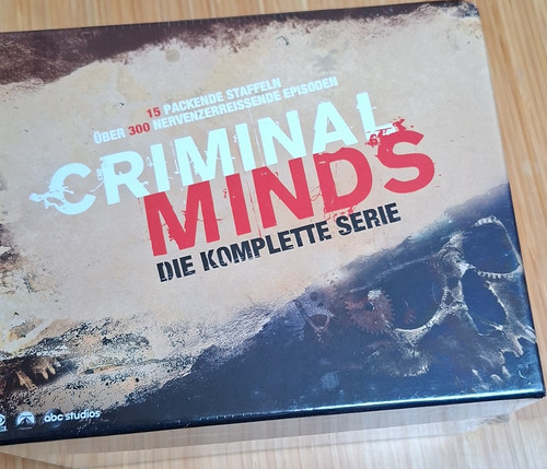Criminal minds die - –,