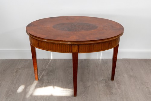 Couchtisch nussbaum oval - nussbaum,
