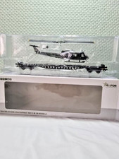 Märklin 4MFOR Hubschrauber UH-1DHeer Art.-Nr.47013 auf DB Güterwagen