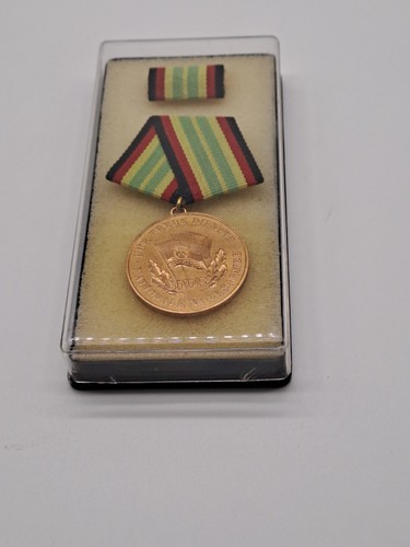 Ddr nva medaille - nva, treue
