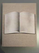 Reading Ed Ruscha. Herausgegeben von / Edited by Yilmaz Dziewior