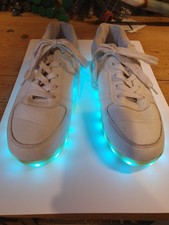 Herren/Damen LED Farbwechsel Schuhe Sneaker Leuchtende Turnschuhe Blinkschuhe DE