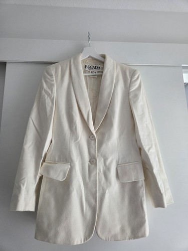 Escada - (margaretha, ley)