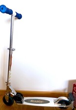 Razor Spark Kick Scooter Roller City Roller Schwarz Kinder Roller