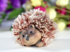 Deko Igel aus Ton mit Fell